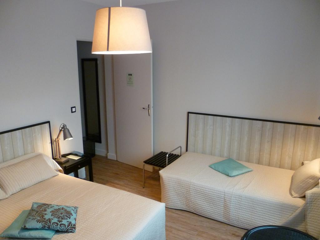 Hotel La Residence Villeneuve-sur-Lot Rum bild
