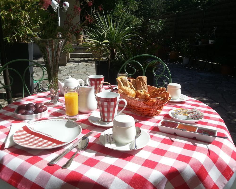 Hotel La Residence Villeneuve-sur-Lot Exteriör bild